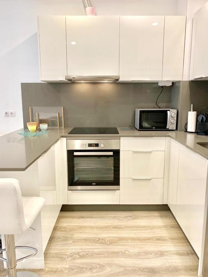 Miller Beach Flat By Canary365